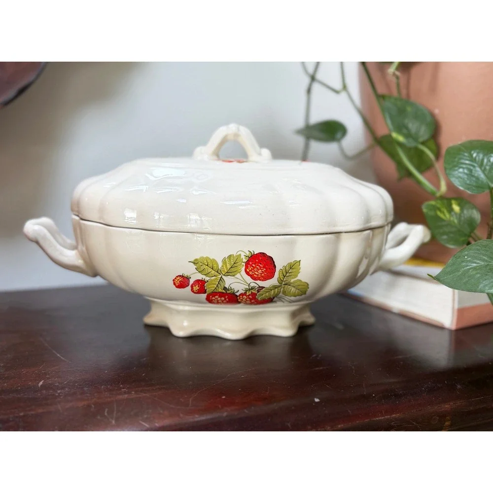 Vintage Strawberry Ceramic Lidded‎ Soup Tureen Scalloped Footed Serving Dish